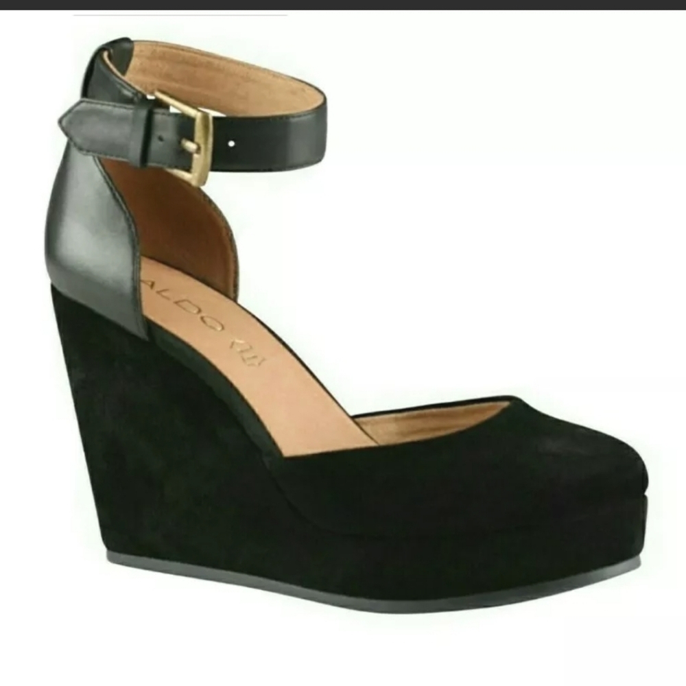 Women's Wedge Size 10
